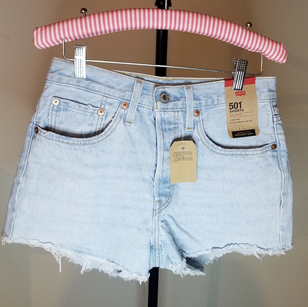 NWT Levi’s 501 Jean Shorts Size 26